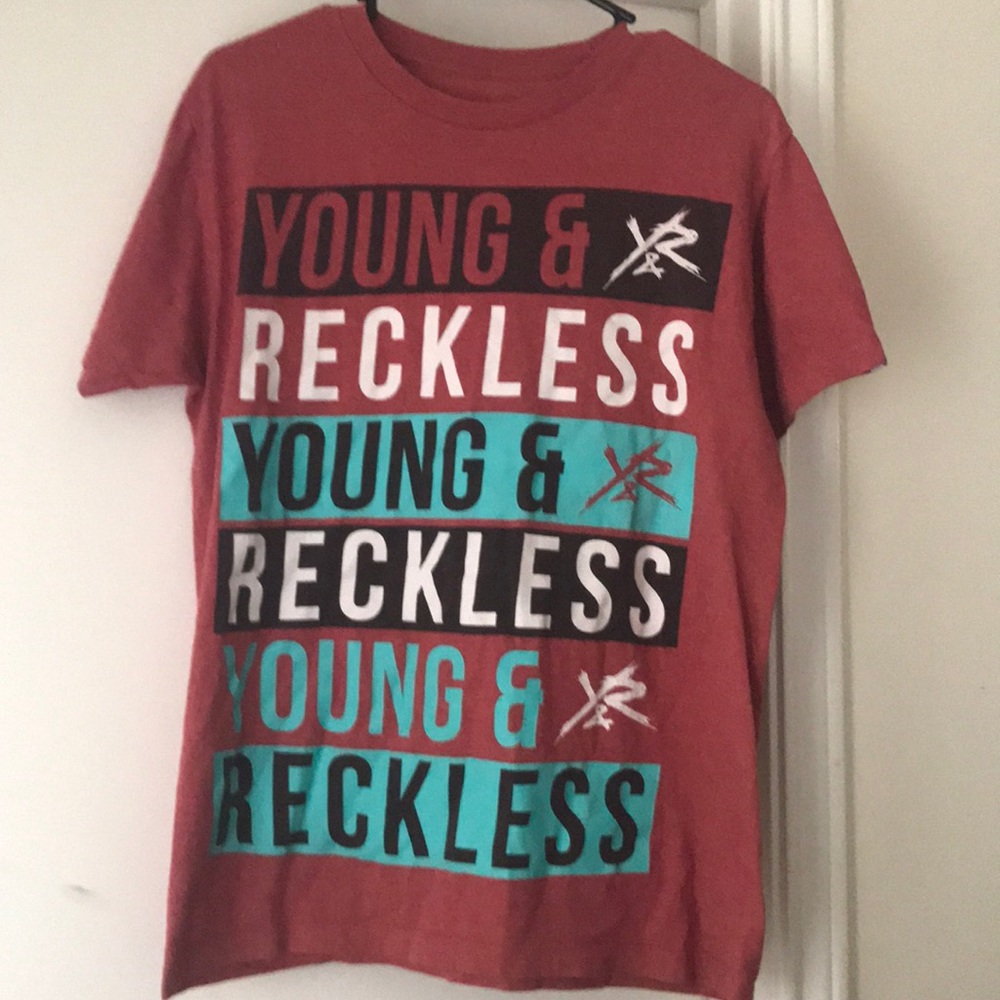 ♥️MENS YOUNG AND RECKLESS TSHIRT♥️